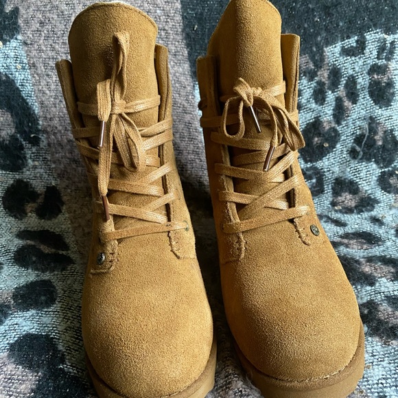 New Unused Hickory Krista Suede Boot - Picture 1 of 7